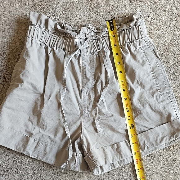 Abercrombie & Fitch High Waist Khaki Paperbag Shorts Size Small 100% Cotton - Picture 4 of 6